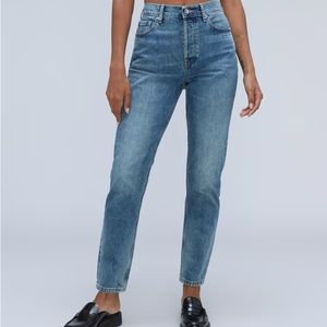 Everlane cheeky 90s jean